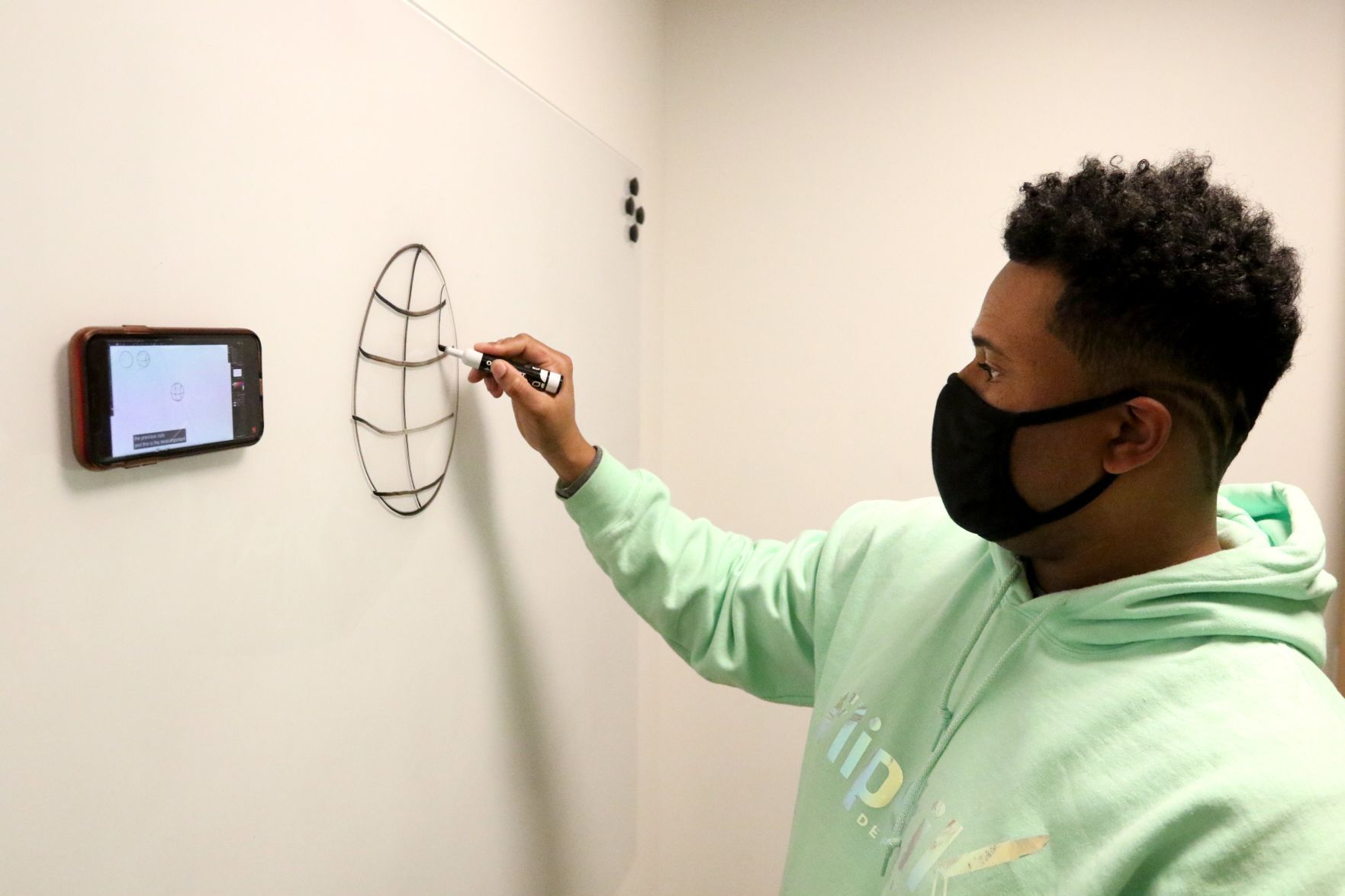 Akeem Shannon shows how to use Flipstik